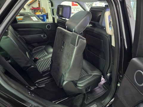 Land Rover Discovery 3.0 TD V6 HSE Luxury Auto 4WD Euro 6 (s/s) 5dr 24