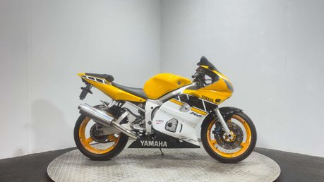 Yamaha R6 YZF 2003 5MT CARBED SPORTS BIKE ONLY 17K RUNNING PROJECT BIKE 1