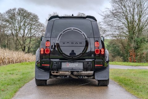 Land Rover Defender D300 X-Dynamic HSE URBAN 27