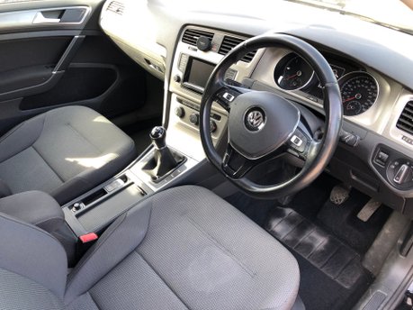 Volkswagen Golf SE 1.6 TDI BLUEMOTION TECHNOLOGY 5dr Manual £20 Road Tax 2