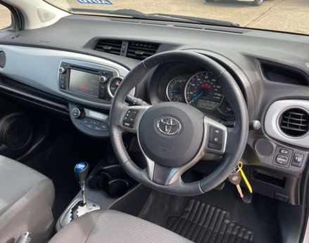 Toyota Yaris 1.5 Yaris T4 Hybrid CVT 5dr 17