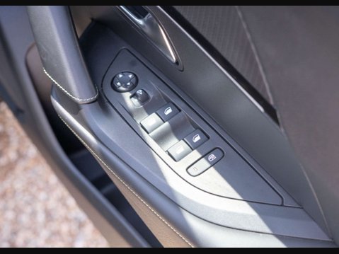 Peugeot 2008 2008 GT EV 5dr 27