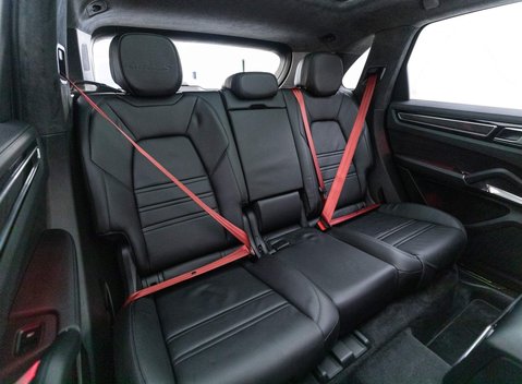 Porsche Cayenne TURBO S 11