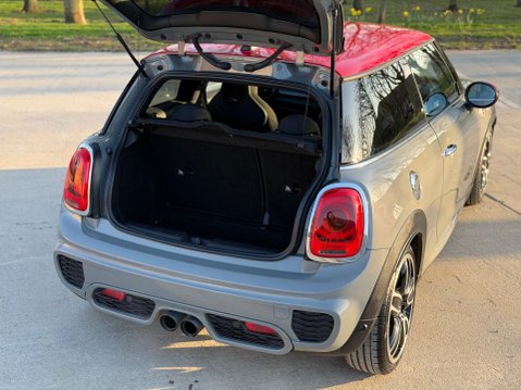 Mini Hatch 2.0 John Cooper Works 3dr 20
