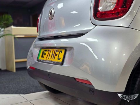 Smart Forfour 17.6kWh Premium Auto 5dr (22kW Charger) 17