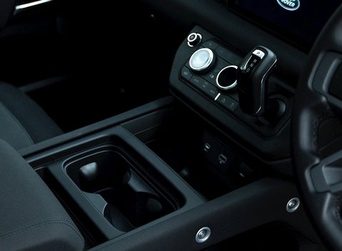 Land Rover Defender 110 X-Dynamic S D300 MHEV 19