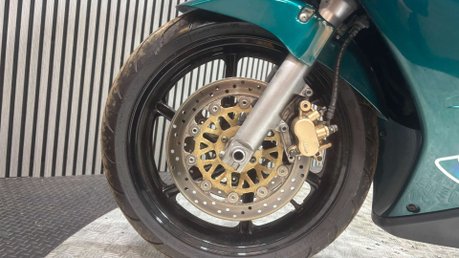 Honda VFR 1997 ONLY 15K GREAT LOOKING LIGHT PROJECT BIKE CLASSIC TOURER 750CC 18