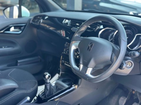 Citroen DS3 1.6 DS3 D Style+ e-HDi 3dr 5