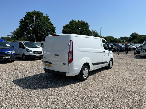 Ford Transit Custom SWB L1H1 Low Roof Trend 300 Air Con Sensors EURO 6 NO VAT 6