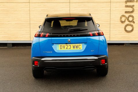 Peugeot 2008 GT 7