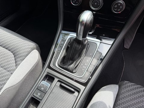 Volkswagen Golf 2.0 TDI R-Line DSG Euro 6 (s/s) 5dr 6