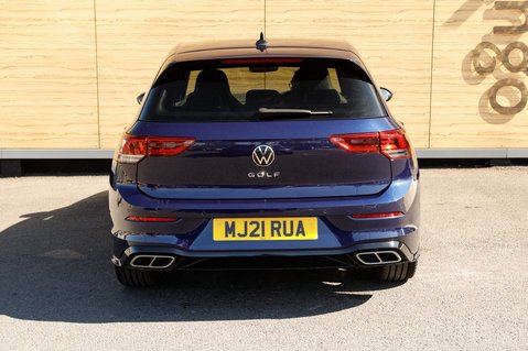 Volkswagen Golf R-LINE TSI 6