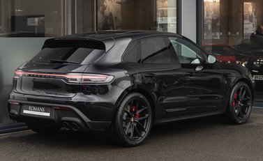 Porsche Macan GTS 4