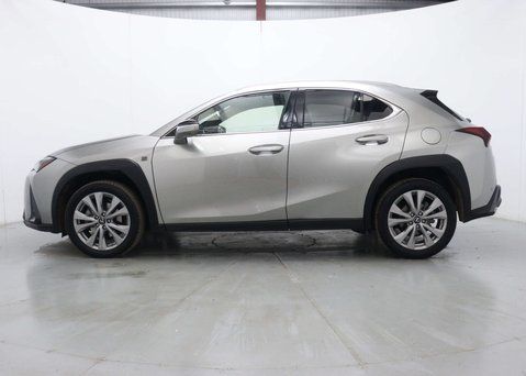 Lexus Ux 2.0 UX 250H F Sport Design 4x2 CVT 5dr 8