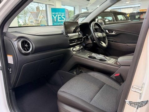 Hyundai KONA 64kWh Premium Auto 5dr (10.5kW Charger) 22