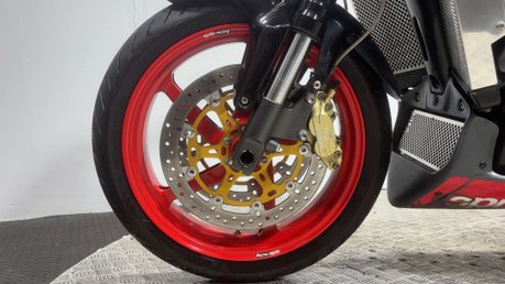 Aprilia RSV TUONO 2005 19K ICONIC STREETFIGHTER NAKED 1000CC NEW MOT 25