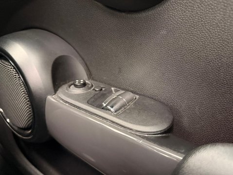 Mini Hatch 1.5 Cooper D Euro 6 (s/s) 3dr 24