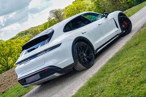 Porsche Taycan 4S CROSS TURISMO PERFROMANCE PLUS 93.4kWh 19