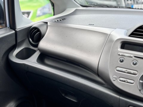 Honda Jazz 1.4 i-VTEC ES i SHIFT Euro 4 5dr 18