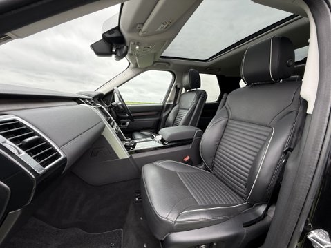 Land Rover Discovery SDV6 HSE 21