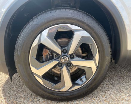 Nissan Qashqai 1.3 Qashqai N-Connecta DiG-T MHEV 5dr 13