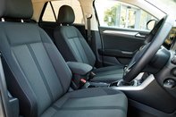 Volkswagen T-Roc LIFE TSI 29