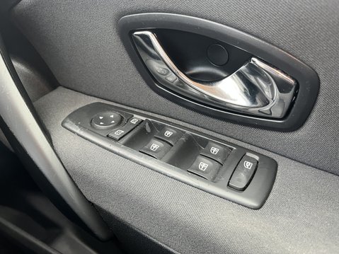 Renault Megane 1.5 dci 110PS Dynamique TomTom 5dr [Start Stop] 19