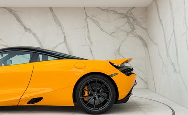 McLaren 720S Performance 30