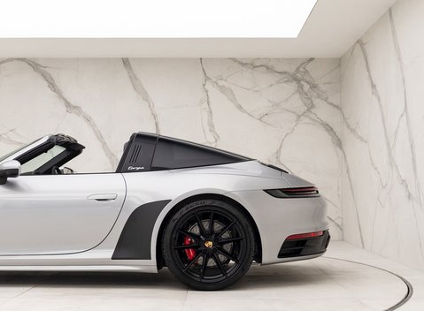 Porsche 911 Targa 4S (992) 28