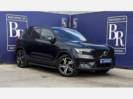 Volvo XC40 2.0 B4 MHEV Plus Dark SUV 5dr Petrol Hybrid DCT Auto Euro 6 (s/s) (197 ps)