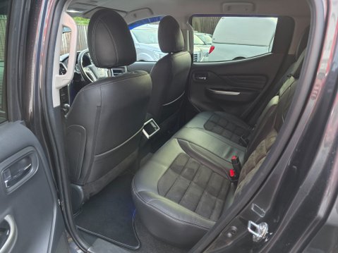Mitsubishi L200 DI-D BARBARIAN X DCB Auto 17