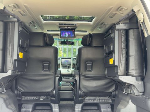 Toyota Vellfire G Edition V6 Sunroof 71