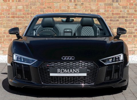Audi R8 V10 Plus Spyder 4
