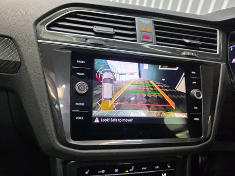 Volkswagen Tiguan 2.0 TSI R SUV 5dr Petrol DSG 4Motion Euro 6 (s/s) (320 ps) 6