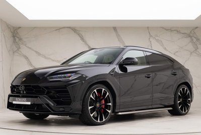 Lamborghini Urus V8
