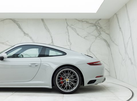 Porsche 911 (991.2) Carrera 4S 24