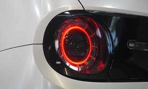 Honda Honda E Advance Sky Roof 360 Cam 17'' Alloys Heated Steering Wheel & Seats  8