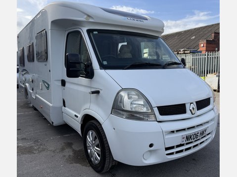 Renault Master LUNAR PREMIER H622 4-BERTH MOTORHOME 18