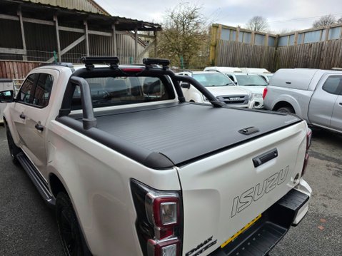 Isuzu D-Max V-CROSS DCB AUTO 10