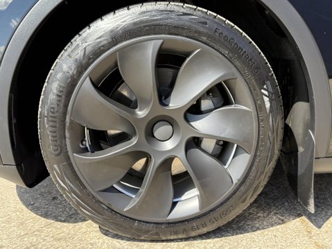 Tesla Model Y SUV 5dr Electric Auto RWD (346 ps) 16