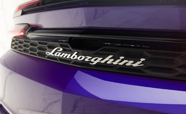 Lamborghini Urus SE 49