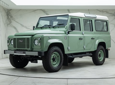 Land Rover Defender 110 HERITAGE 1