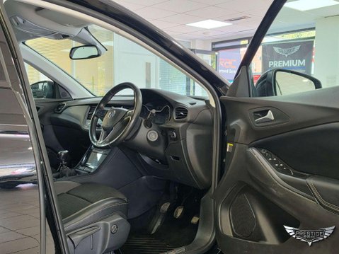 Vauxhall Grandland X 1.5 Turbo D BlueInjection Sport Nav Euro 6 (s/s) 5dr 46