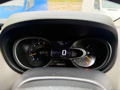 Renault Trafic 1.6 dCi 27 Business+ Panel Van 5dr Diesel Manual SWB Standard Roof Euro 5 ( 25