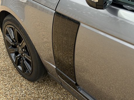 Land Rover Range Rover WESTMINSTER BLACK 27