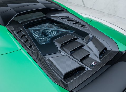 Lamborghini Huracan Tecnica 38