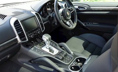 Porsche Cayenne Turbo 11