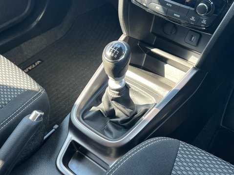 Suzuki Vitara SZ-T BOOSTERJET MHEV 27