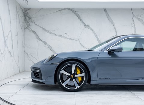 Porsche 911 Turbo S (992) 33