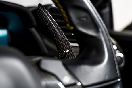 Ferrari 488 SPIDER. CARBON INTERIOR. PASSENGER DISPLAY. LIFT. CARPLAY. FRONT END PPF. 29